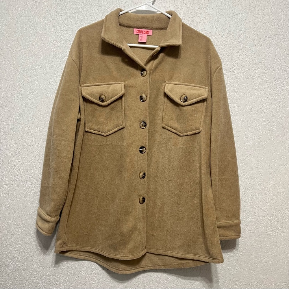 Coco & Shay tan fleece shacket size L